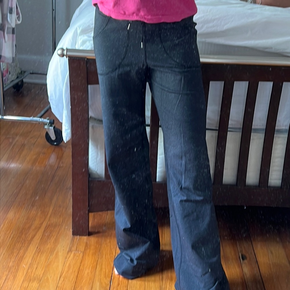lululemon relaxed Be Still pant.